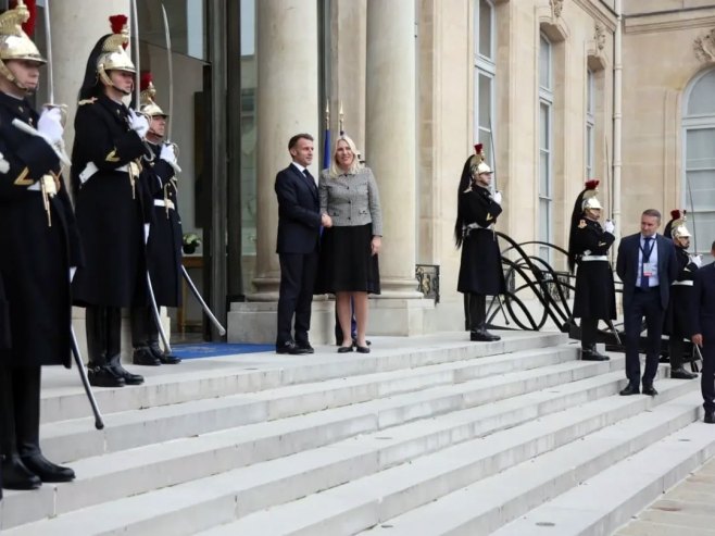 Цвијановић са Макроном: Неопходно да се пониште механизми страног интервенционизма у БиХ (ФОТО)