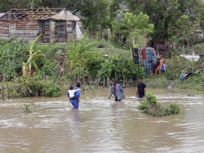 Ураган Мелиса оставио пустош у карипским земљама: Страдало више од 30 људи (ВИДЕО)