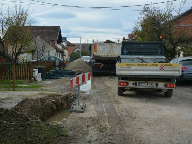 Више од 1.200 домаћинстава у четири приједорска насеља добија водоводну мрежу (ФОТО)