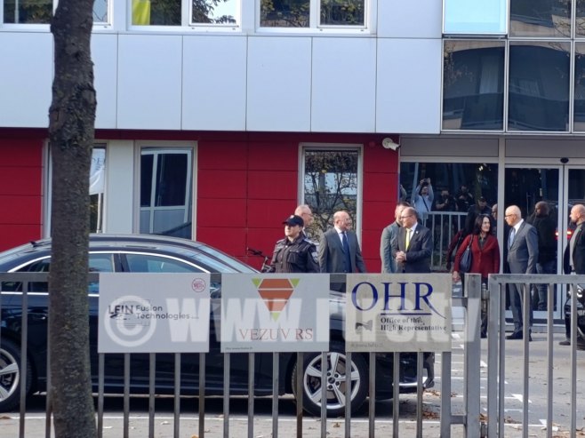 Да ли се Кристијан Шмит опрашта од Бањалуке? (ФОТО)