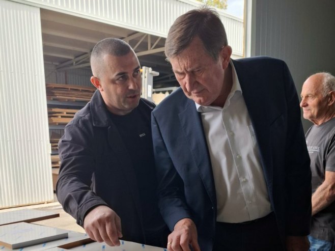 Митровић: Влада чини све да привредници лакше и брже дођу до подстицаја