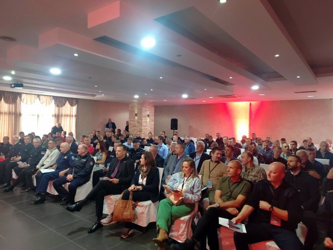 У Приједору одржан стручни семинар о примјени савремених технологија у служби спасавања (ФОТО)