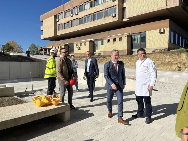 Шеранић у посјети УКЦ-у (ФОТО) Шеранић у посјети УКЦ-у (ФОТО)