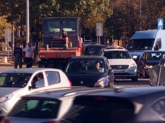 Прекомјеран број возила највећи узрок гужви; У Бањалуци сваке године 4,5 одсто нових возила регистровано