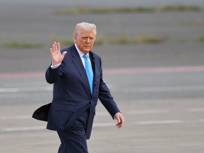 Трамп: Не разматрам нападе на територији Венецуеле Трамп: Не разматрам нападе на територији Венецуеле