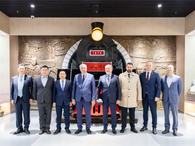 Вишковић са кинеском компанијом о будућем пројекту изградње ауто-пута Београд-Бањалука