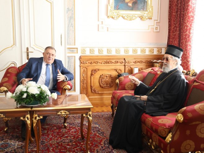 Додик се састао са митрополитом Јефремом (ФОТО)