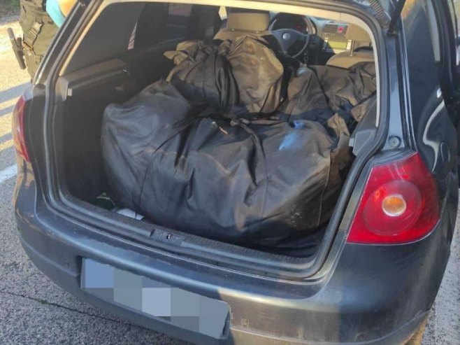 На подручју Требиња ухапшена четири лица, заплијељена већа количина сканка