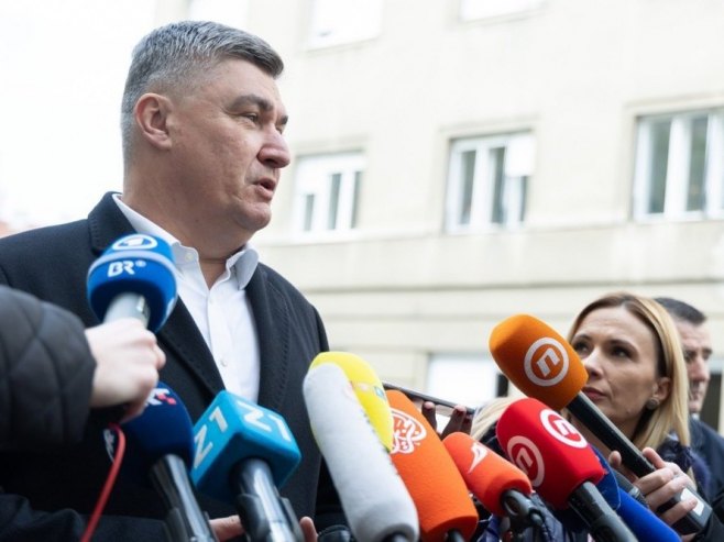 Милановић о инциденту у Сплиту: Јадно, мизерно, то треба казнити Милановић о инциденту у Сплиту: Јадно, мизерно, то треба казнити