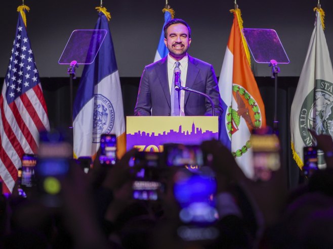 Зохран Мамдани (Фото: EPA/SARAH YENESEL) - 