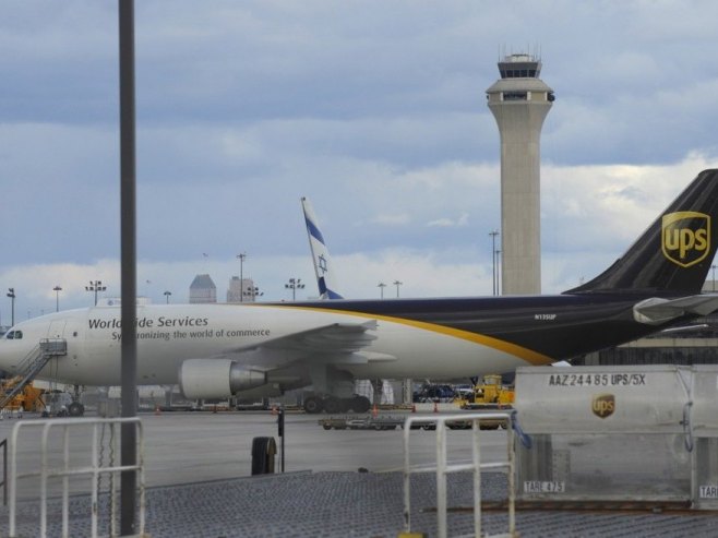 Срушио се авион у Кентакију, најмање седморо мртвих — зграде око аеродрома у пламену (ВИДЕО)