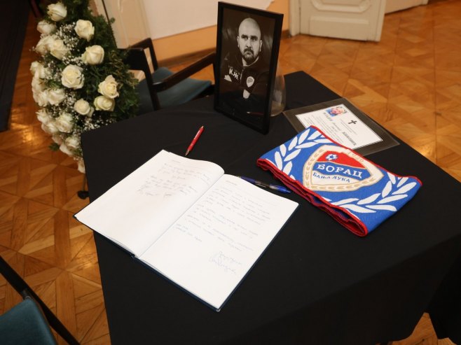 Одржана комеморација Младену Жижовићу (ФОТО)