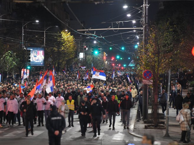 МУП: 47.500 грађана на дочеку Срба испред Скупштине Србије