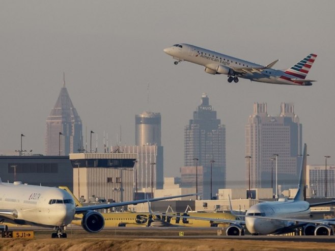 Аеродром (фото: EPA/ERIK S. LESSER) Аеродром (фото: EPA/ERIK S. LESSER) -