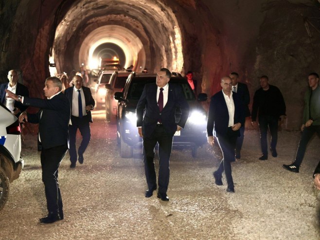 Додик: Енергија стуб развоја Српске - настављамо с пројектима