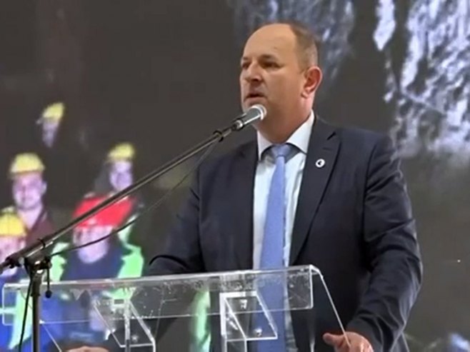 Петровић захвалио свим учесницима у изградњи ХЕ Дабар: У сали громогласне овације (ВИДЕО)