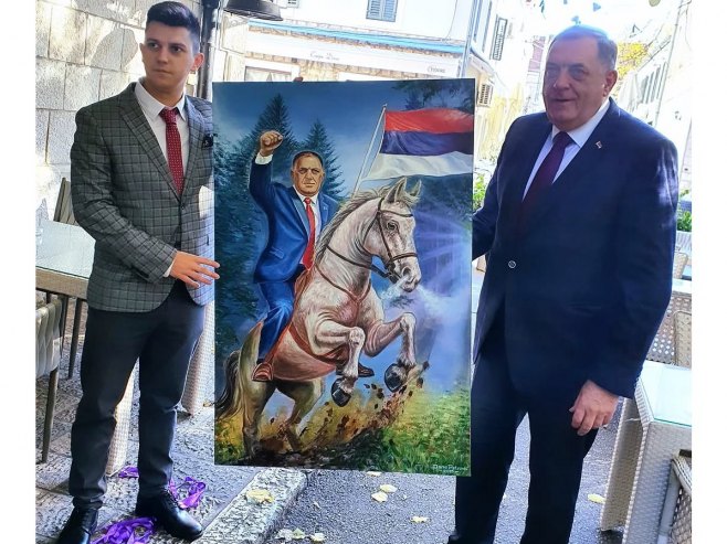 Додик у Требињу на поклон добио слику