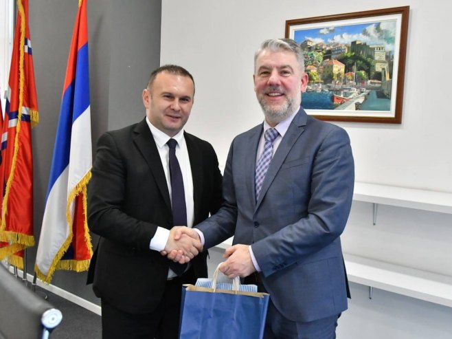 Ћосић и Шеранић (фото: facebook.com/cosic.ljubisa) Ћосић и Шеранић (фото: facebook.com/cosic.ljubisa) -