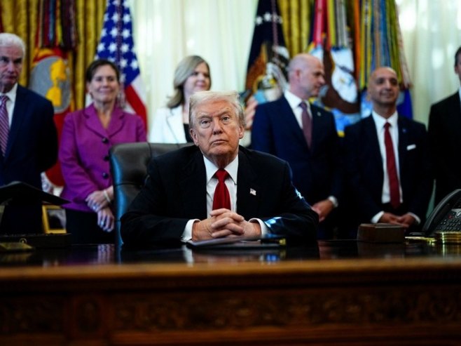 Трамп: Могуће изузеће за Будимпешту од санкција руским нафтним компанијама