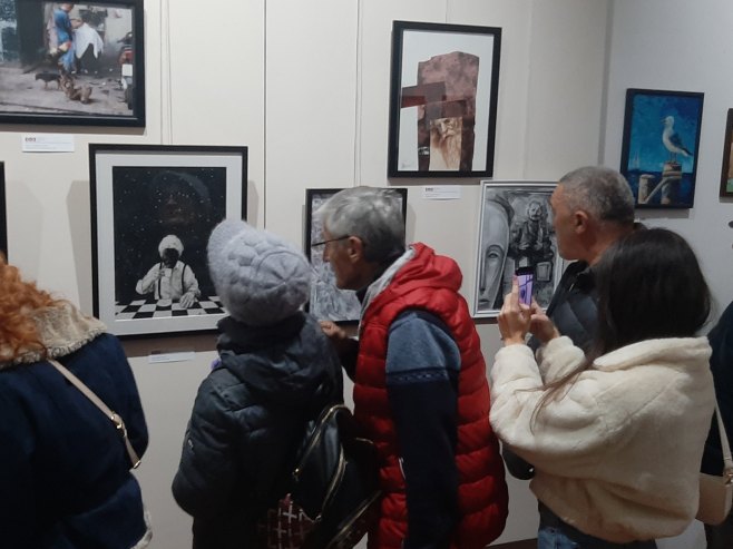 Четврти "Фочански А3 формат" окупио 49 сликара из шест земаља