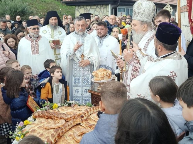 Вјерници у Сјеверној Митровици обиљежили храмовну и градску славу Светог Димитрија (ВИДЕО)