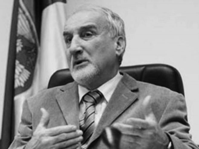 Преминуо Владимир Вукчевић