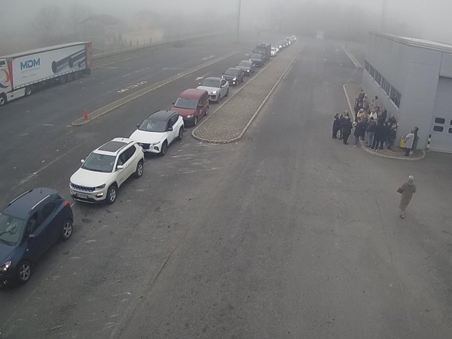 Појачана фреквенција на прелазима Градишка и Градина