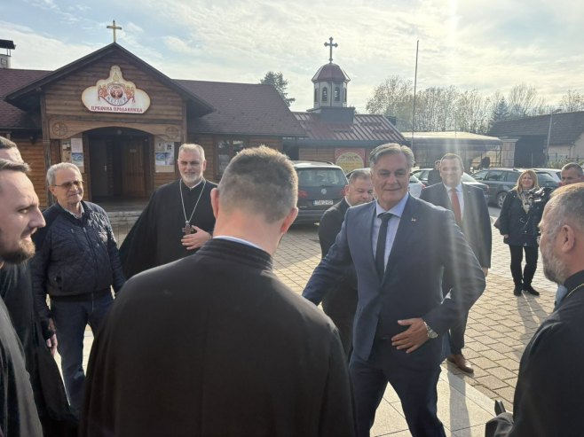 Министар Каран у Теслићу