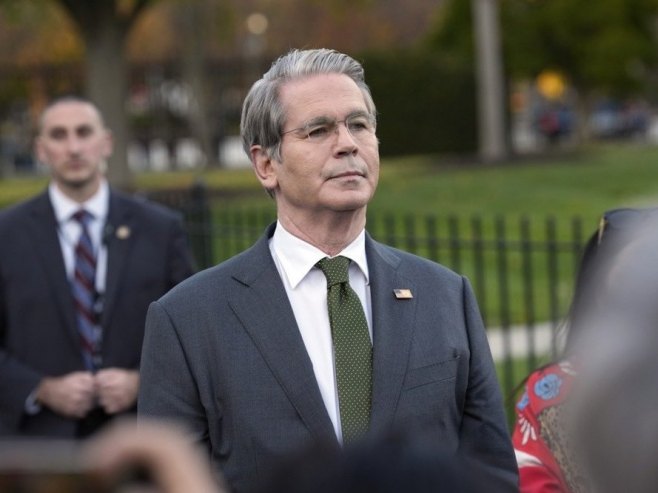 Бесент: Затварање администрације може да преполови економски раст