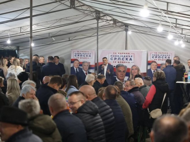 СНСД у Ади (фото: facebook.com/snsdbl) - 