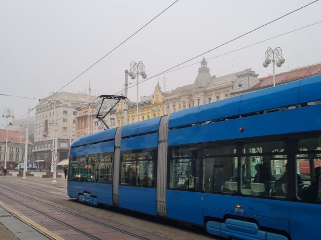 У Хрватској се 19,8 одсто грађана сматра сиромашнима, нешто изнад просјека ЕУ У Хрватској се 19,8 одсто грађана сматра сиромашнима, нешто изнад просјека ЕУ