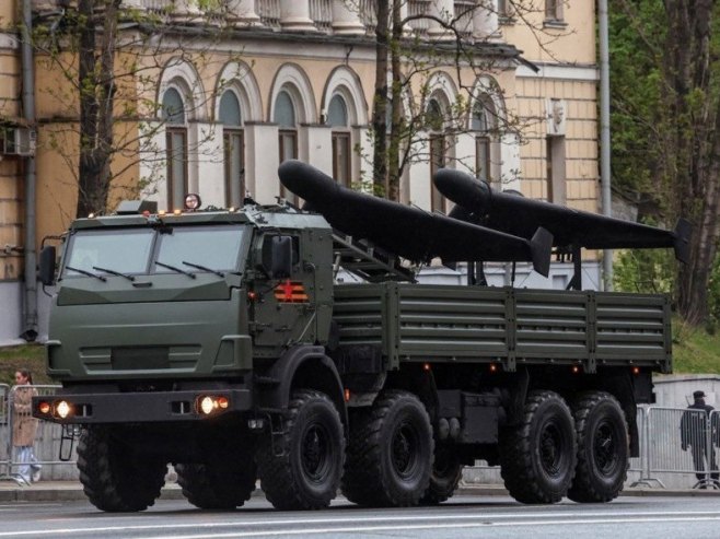 Дронови (фото: EPA/MAXIM SHIPENKOV - илустрација) - 