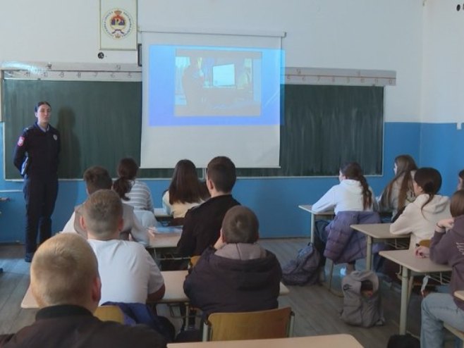 На подручју добојске регије пораст случајева вршњачког насиља