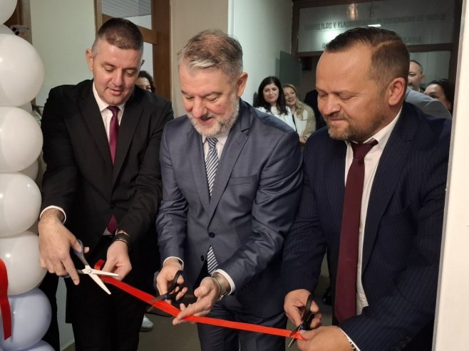 Отворен Центар за физикалну рехабилитацију у оквиру ДЗ "Др Јован Рашковић" у Мркоњић Граду (ФОТО)