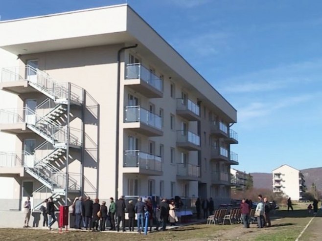 У Дрвару завршена изградња зграде за породице из алтернативног смјештаја (ВИДЕО)
