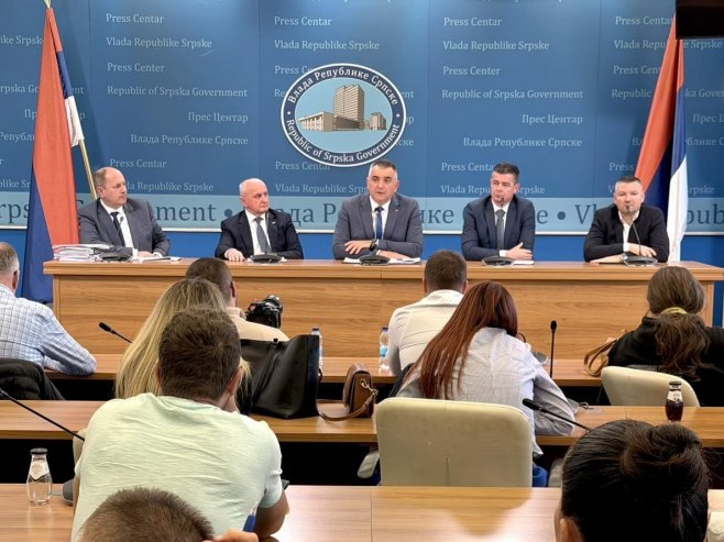 Конференција за новинаре Конференција за новинаре - Фото: РТРС