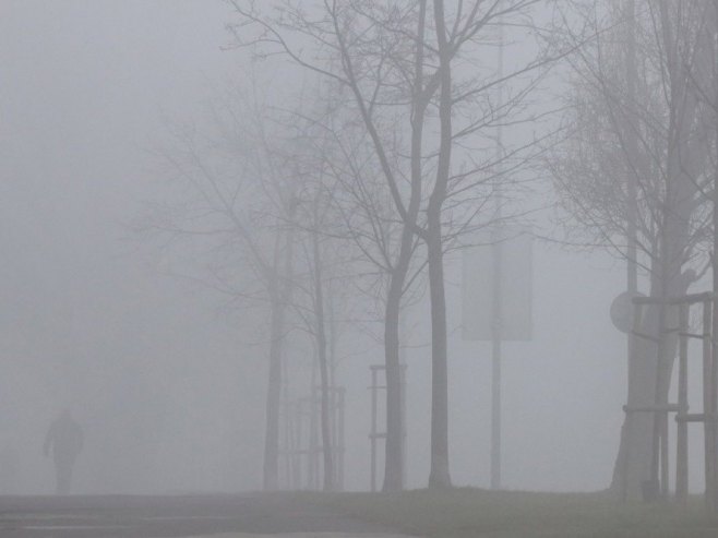 Оклахома у отровној магли: У граду Везерфорду исцурио амонијак из паркиране цистерне (ВИДЕО)