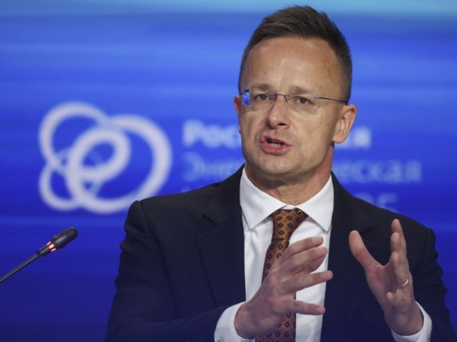 Сијарто: Вријеме је за промјену у Бриселу