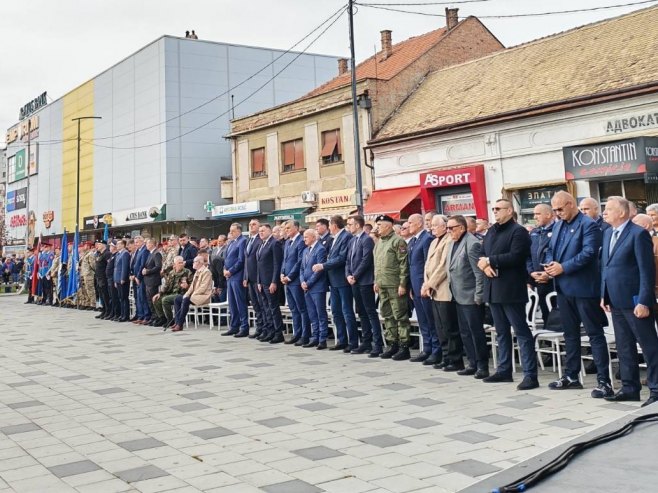 Минић: Дошао сам да се поклоним погинулим, рањеним али и преживјелим специјалцима