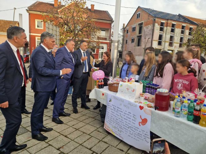 Додик и Каран подржали акцију у Дервенти за помоћ Маји Глишић (ФОТО)