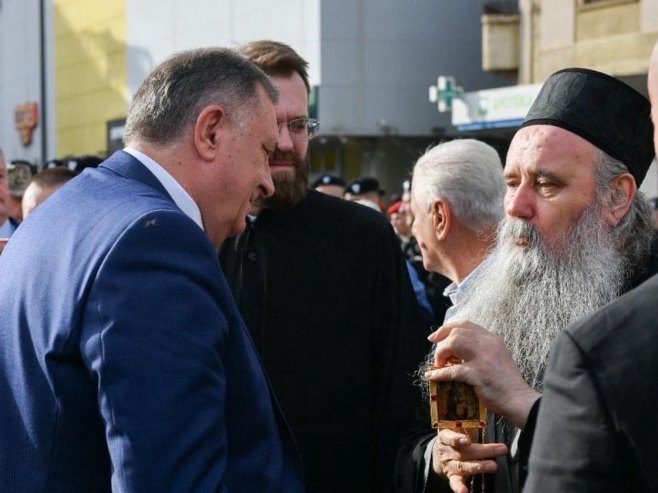 Додик: Захвалност митрополиту Фотију за посебан дар - епископску панагију