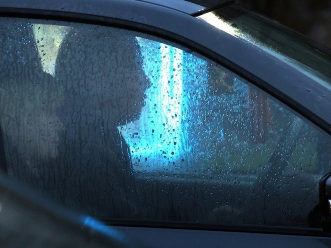 Жена у Далмацији возила иако никад није положила возачки, добила казну од 1.340 евра