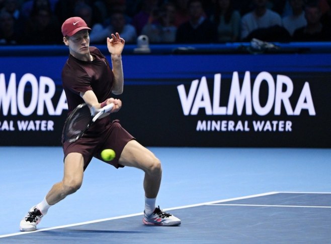 Синер послије велике борбе побиједио Алкараза и освојио завршни Мастерс у Торину