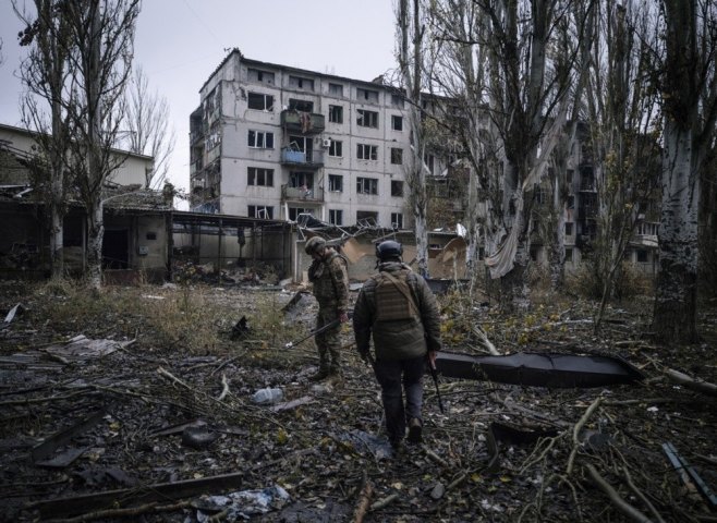 Љубојевић: Крај сукоба у Украјини се не назире; Могуће да Зеленски буде склоњен због корупционашких афера (ВИДЕО)