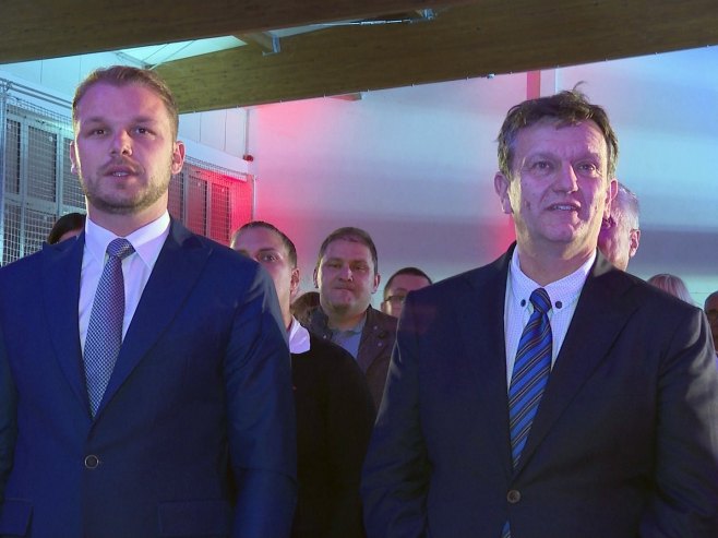 Тешке ријечи и оптужбе у опозицији - ко је коме помрсио планове?