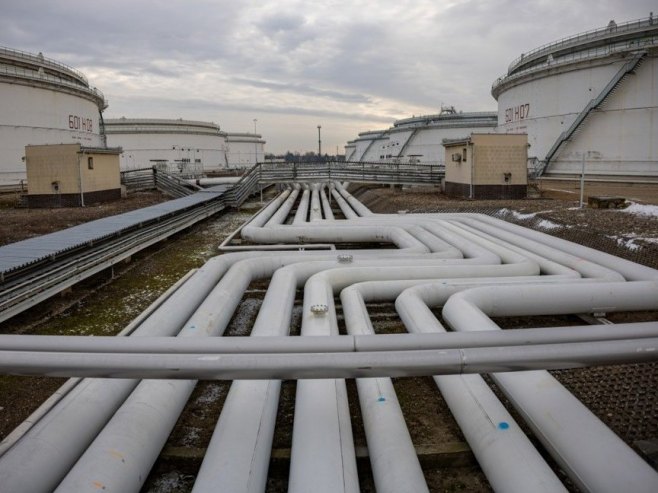 Ђедовић: Анализирамо могућности за додатни увоз нафтних деривата