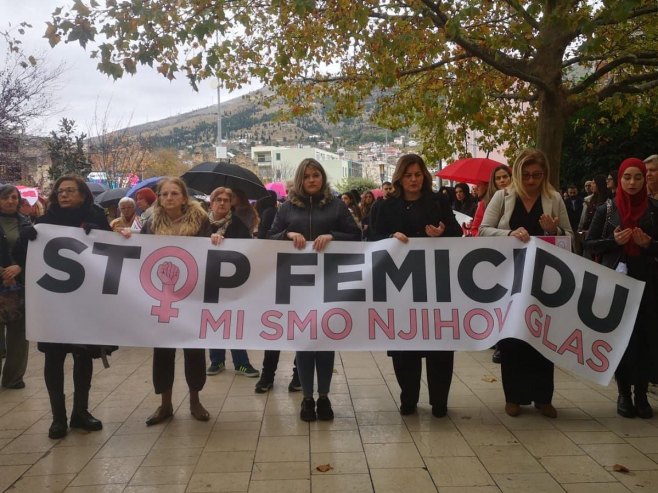 Протест у Мостару: Фемицид третирати као најтеже кривично дјело (ФОТО)