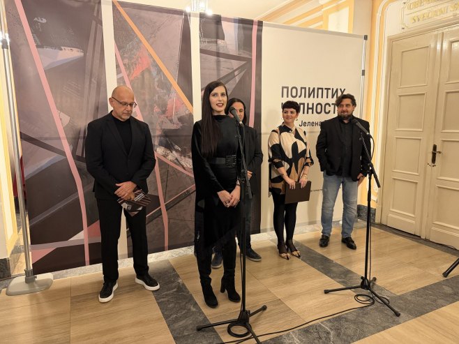 Отворена изложба "Полиптих чулности" аутора Јелене Грубор (ФОТО)