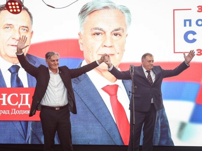 СНСД у Бањалуци (фото: instagram.com/zeljka.cvijanovic) СНСД у Бањалуци (фото: instagram.com/zeljka.cvijanovic) -