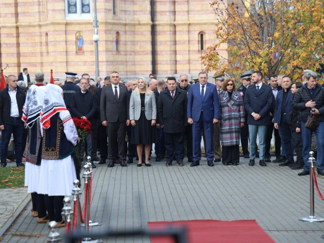 Додик: Дан када се знало да је снага српског народа неупитна и непоколебљива (ФОТО)